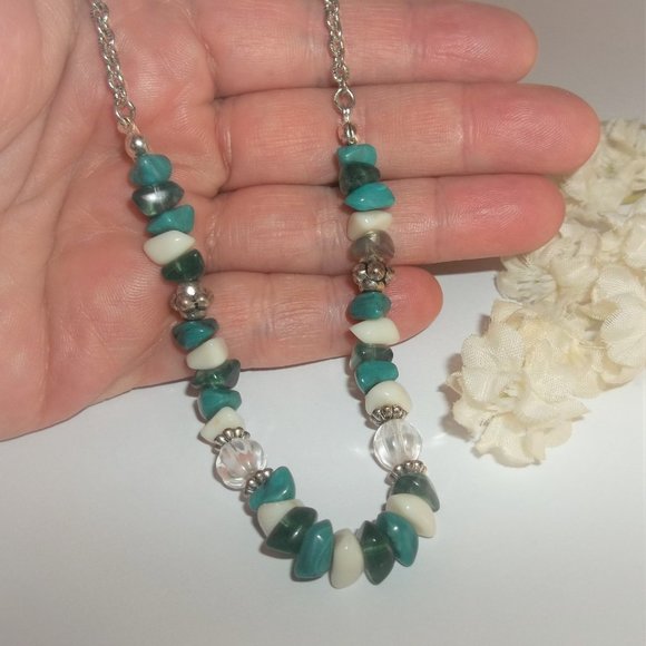 Necklace Faux Gemstone Teal Green Cream and Silver Jewelry Beaded Necklace A377 - Picture 6 of 7